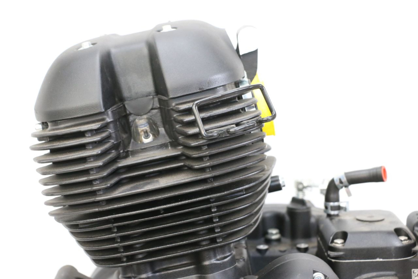 photo de MOTOR ROYAL ENFIELD CONTINENTAL GT 650 (2019 - 2024) - Ángulo de visión alternativo