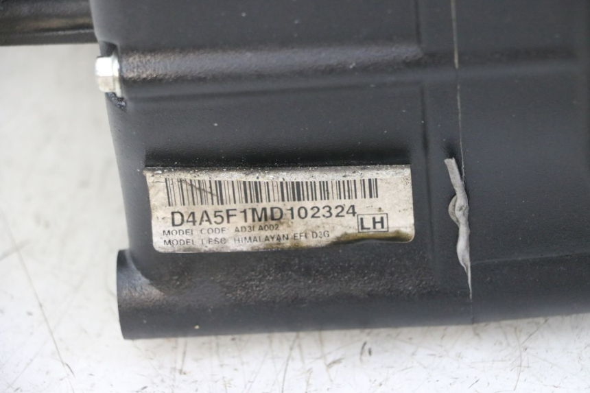 photo de MOTOR ROYAL ENFIELD HYMALAYAN 410 (2016 - 2023) - Primer plano técnico