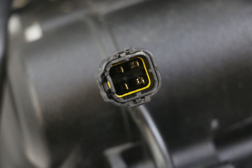 photo de MOTOR ROYAL ENFIELD HYMALAYAN 410 (2016 - 2023) - Detalles de los puntos de fijación