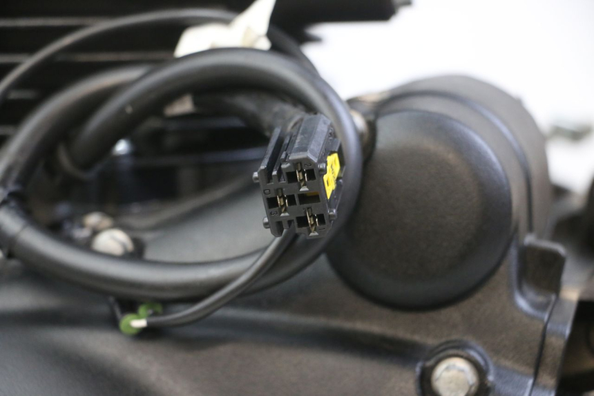 photo de MOTOR ROYAL ENFIELD SCRAM 411 (2022 - 2024) - Primer plano técnico