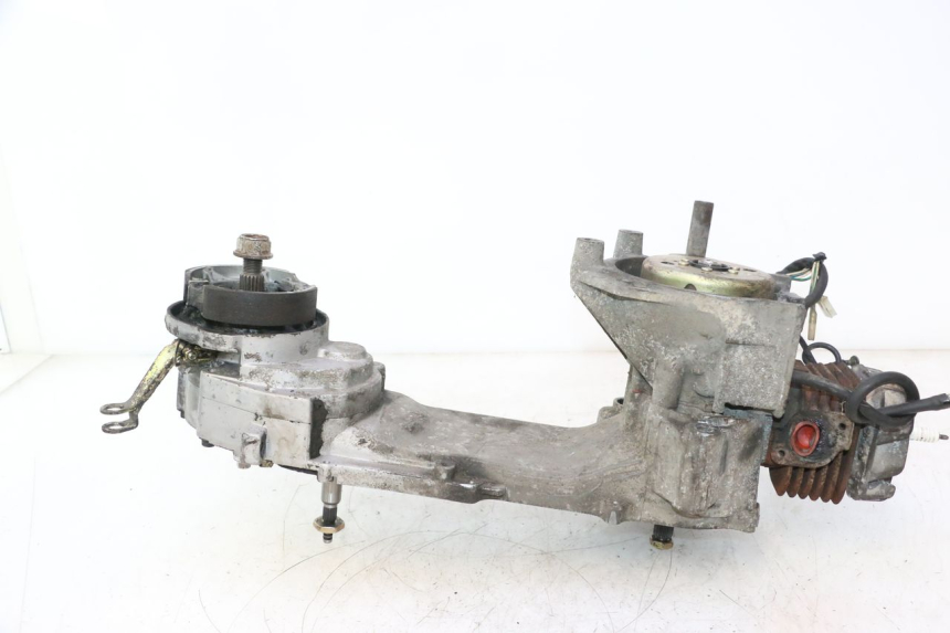 photo de MOTOR KEEWAY RY6 2T 50 (2011 - 2019) - Detalles de los puntos de fijación