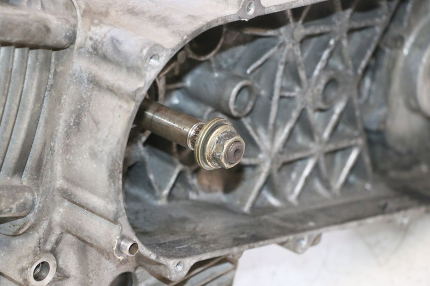 photo de MOTOR DAELIM S2 125 (2006 - 2007) - Detalles de los puntos de fijación