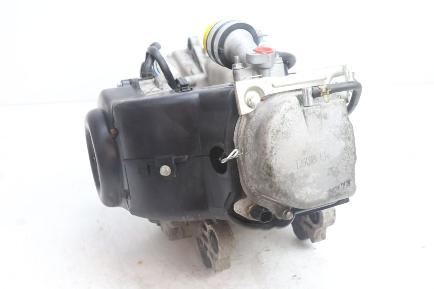 photo de MOTOR JM MOTORS SANTANA EVO 50 (2024 - 2026) - Detalles de los puntos de fijación