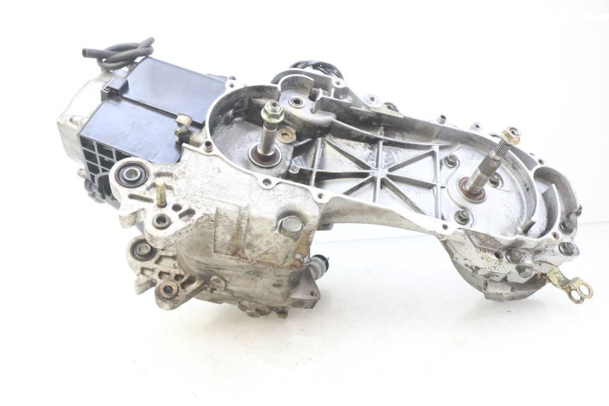 photo de MOTOR JM MOTORS SANTANA 50 (2014 - 2023) - Detalles de los puntos de fijación