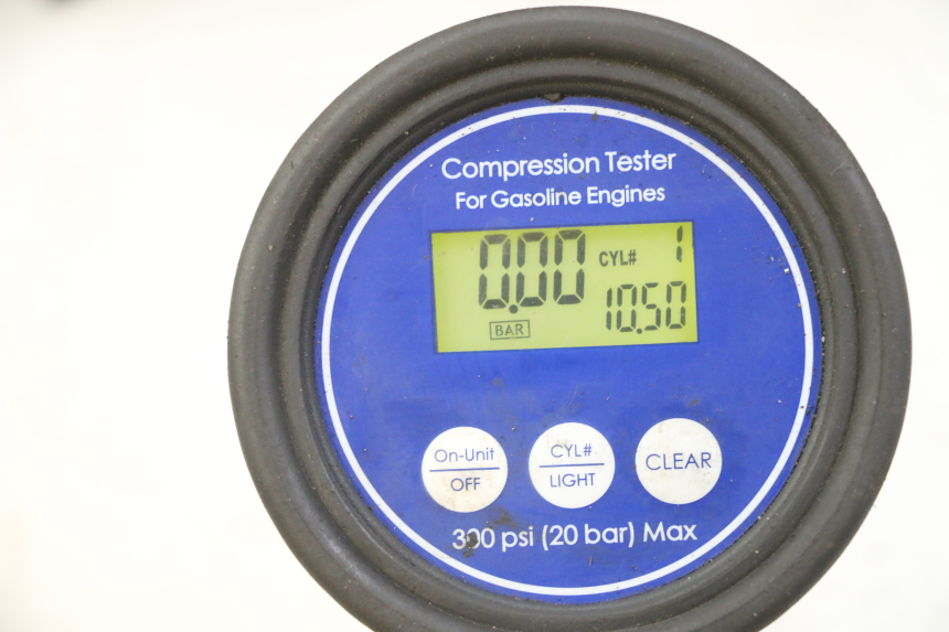 photo de MOTOR PEUGEOT SATELIS COMPRESSOR K15 125 (2006 - 2009) - Detalles de los puntos de fijación