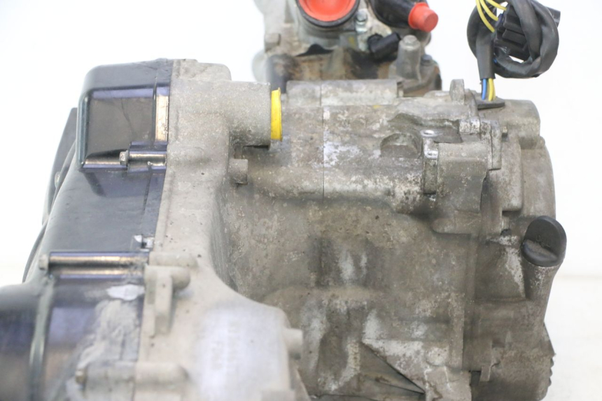 photo de MOTOR PEUGEOT SATELIS 125 (2013 - 2018) - Enfoque en la estructura