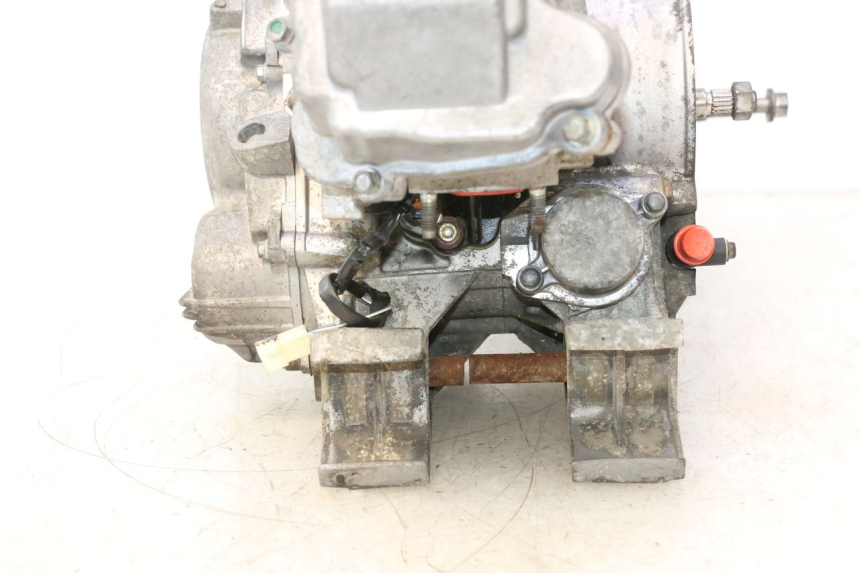 photo de MOTOR PEUGEOT SATELIS 125 (2013 - 2018) - Enfoque en la estructura