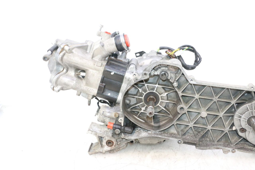 photo de MOTOR PEUGEOT SATELIS 125 (2013 - 2018) - Zoom estado de uso