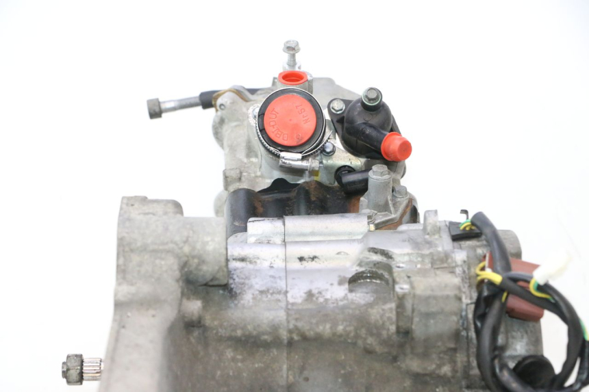 photo de MOTOR PEUGEOT SATELIS 125 (2013 - 2018) - Detalles de los puntos de fijación