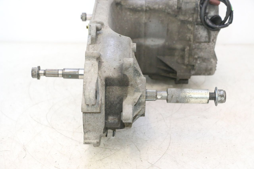 photo de MOTOR PEUGEOT SATELIS 125 (2013 - 2018) - Estado de la superficie y material