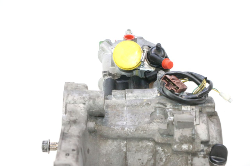 photo de MOTOR PEUGEOT SATELIS 125 (2013 - 2018) - Zoom sobre los componentes