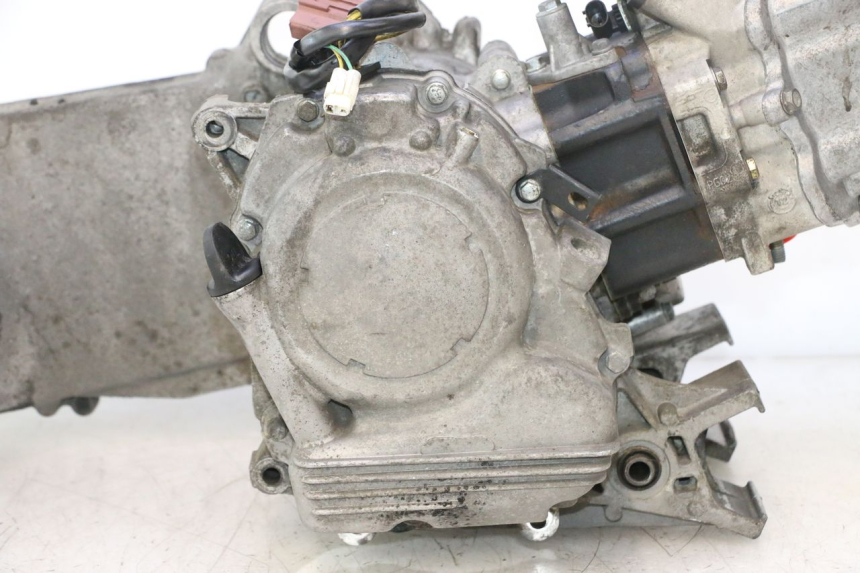 photo de MOTOR PEUGEOT SATELIS 125 (2013 - 2018) - Ángulo de visión alternativo