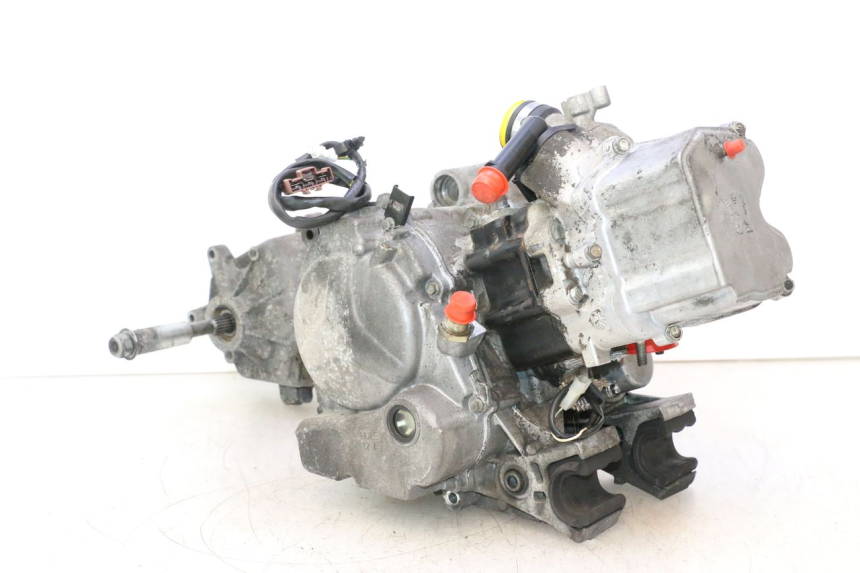 photo de MOTOR PEUGEOT SATELIS 125 (2006 - 2009) - Estado de la superficie y material