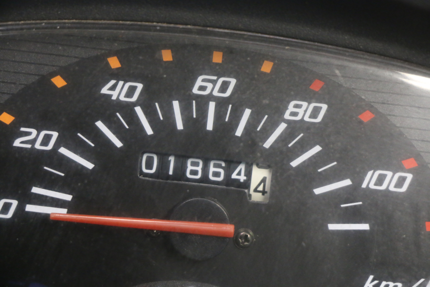 photo de MOTOR HONDA SCV LEAD 100 (2003 - 2007) - Enfoque en la estructura