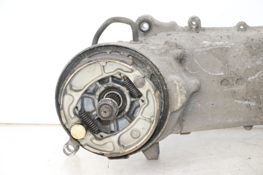 photo de MOTOR HONDA SCV LEAD 100 (2003 - 2007) - Primer plano técnico