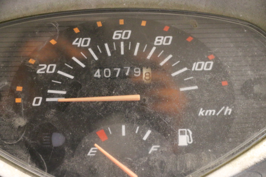 photo de MOTOR HONDA SCV LEAD 100 (2003 - 2007) - Detalles de los puntos de fijación