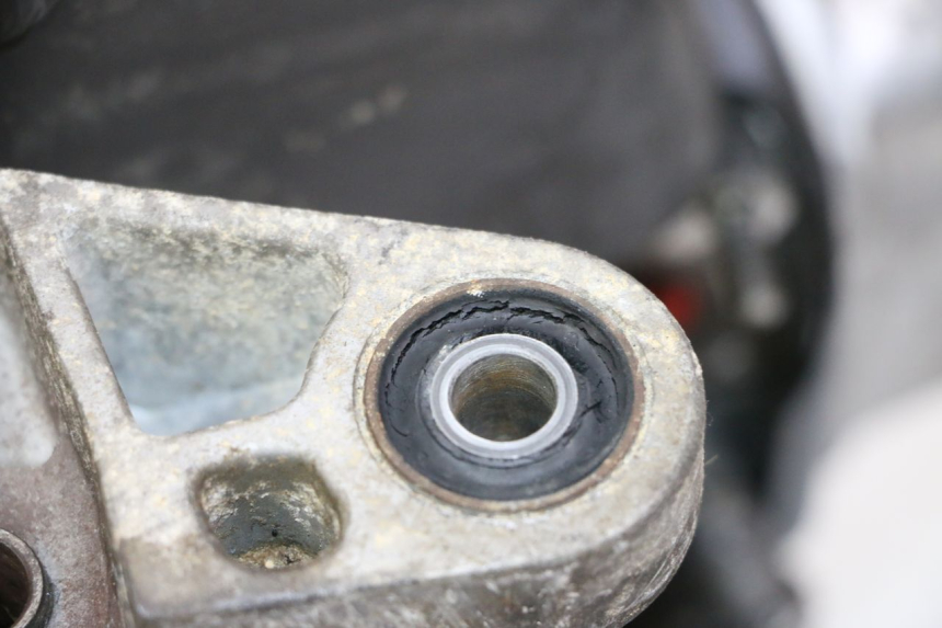 photo de MOTOR HONDA SCV LEAD 100 (2003 - 2007) - Primer plano técnico