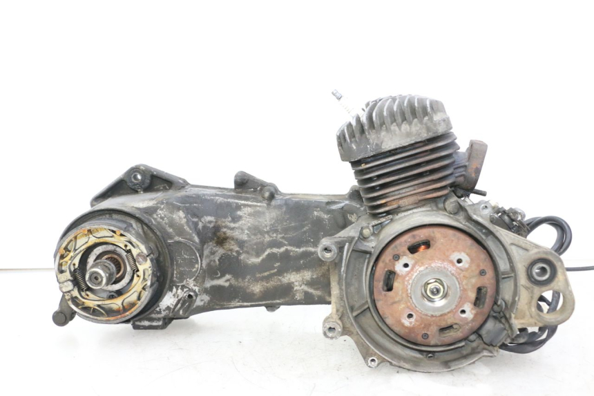 photo de MOTOR PEUGEOT SPEEDAKE 50 (1995 - 1997) - Inspección visual detallada