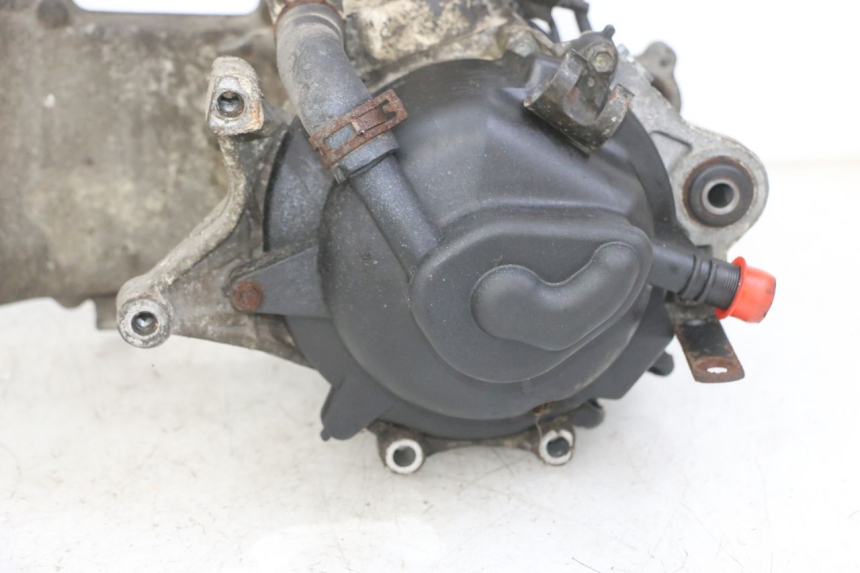 photo de MOTOR PEUGEOT SPEEDFIGHT 2 LC 50 (2000 - 2009) - Ángulo de visión alternativo