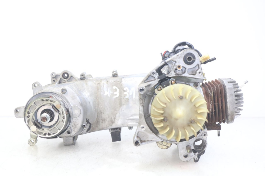 photo de MOTOR PEUGEOT SPEEDFIGHT 3 AIR 50 (2009 - 2015) - Inspección visual detallada