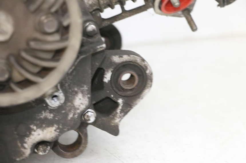 photo de MOTOR PEUGEOT SPEEDFIGHT 4 4T EFI 50 (2021 - 2025) - Inspección visual detallada