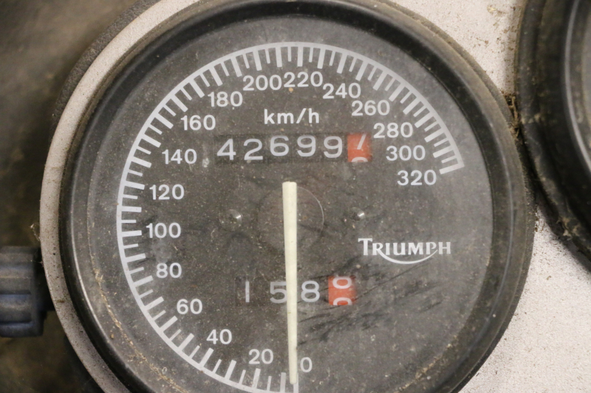 photo de MOTOR TRIUMPH SPRINT 900 (1995 - 1998) - Detalle de la pieza