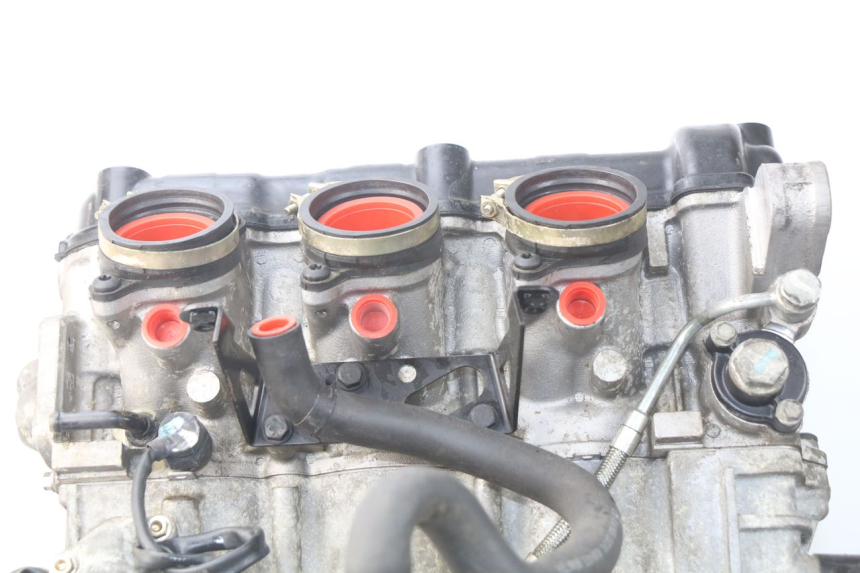 photo de MOTOR TRIUMPH SPRINT ST ABS 1050 (2005 - 2007) - Zoom sobre los componentes