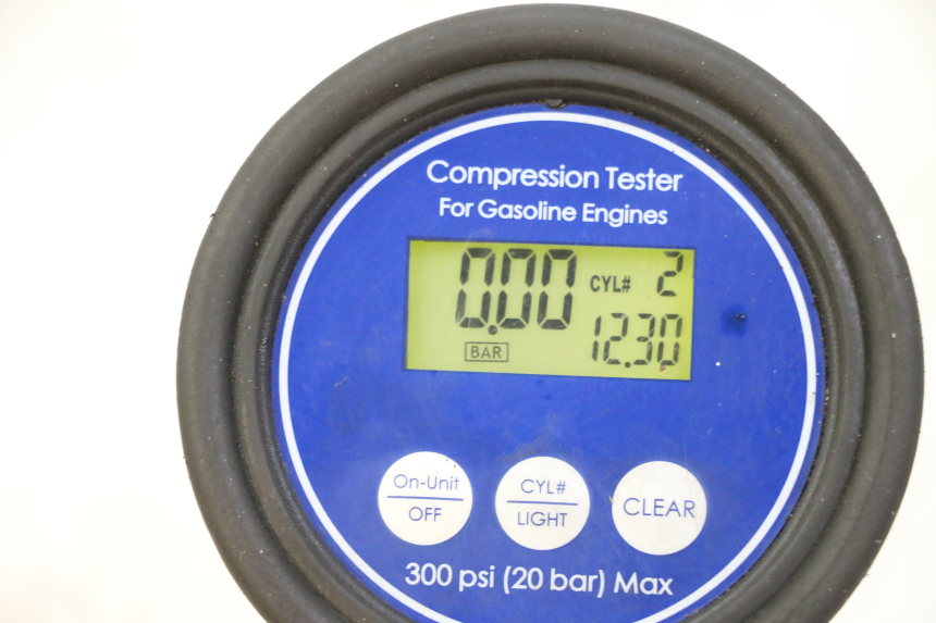 photo de MOTOR HONDA ST PAN EUROPEAN 1300 (2002 - 2013) - Estado de la superficie y material