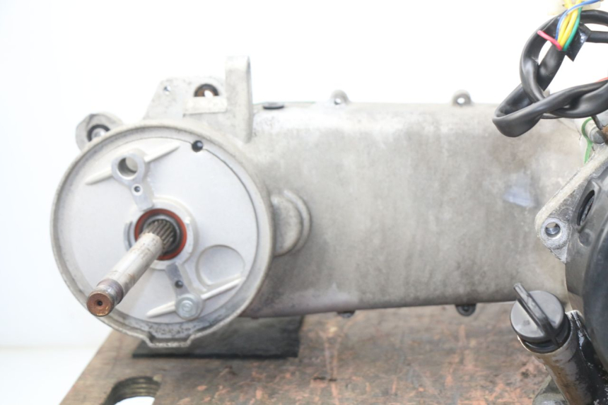 photo de MOTOR RAZZO STEED 125 (2012 - 2018) - Estado de la superficie y material