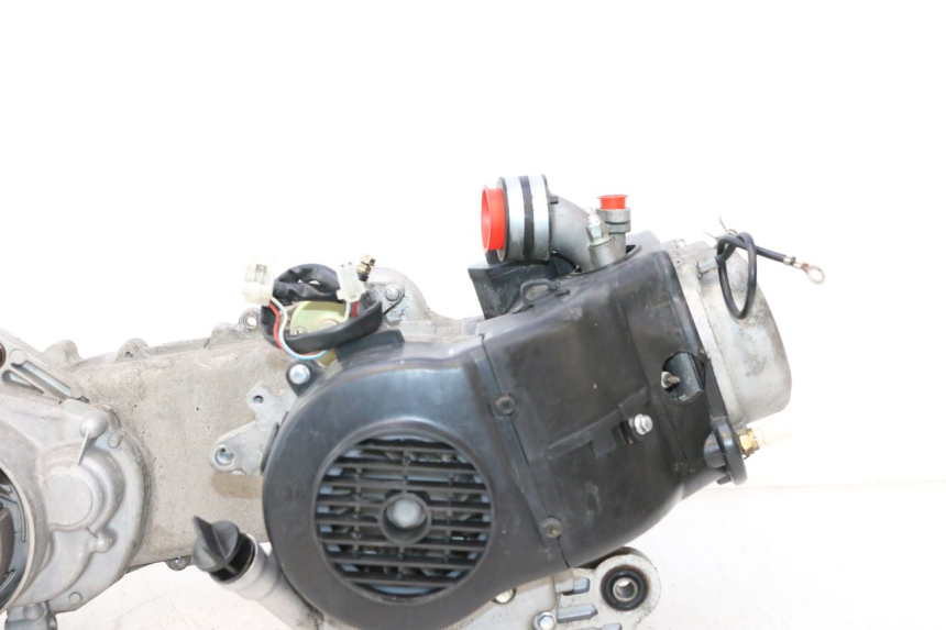 photo de MOTOR VASTRO STREET S 50 (2016 - 2021) - Características distintivas