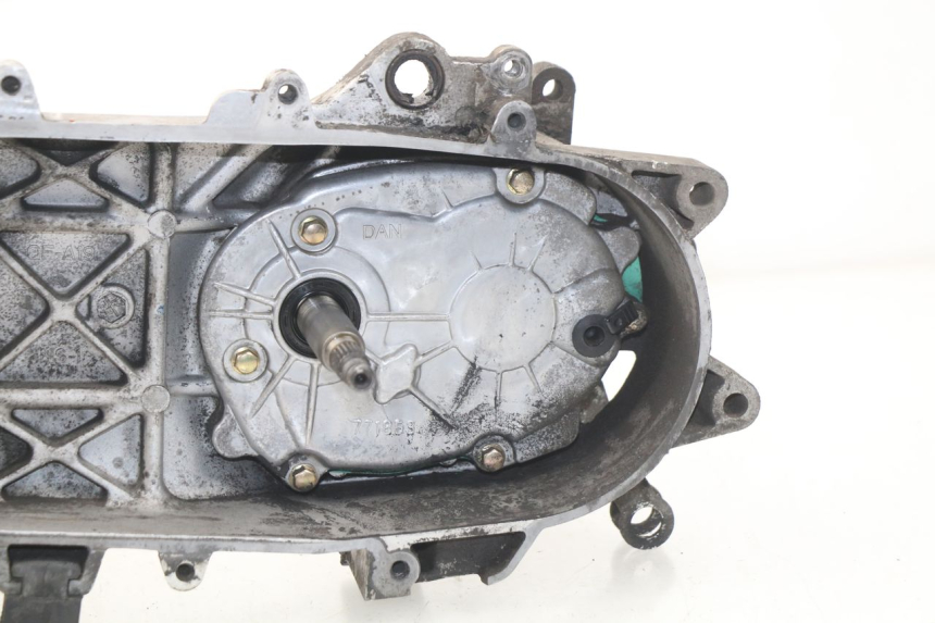 photo de MOTOR PEUGEOT STREETZONE 2T 50 (2014 - 2019) - Inspección visual detallada