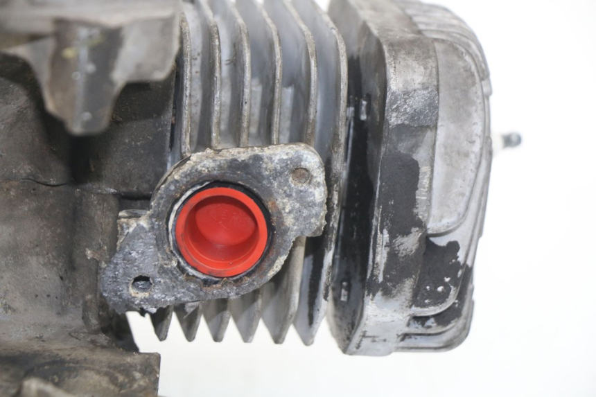 photo de MOTOR PEUGEOT STREETZONE 2T 50 (2014 - 2019) - Zoom estado de uso