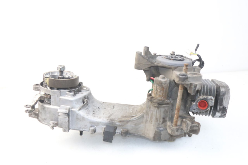 photo de MOTOR PEUGEOT STREETZONE 2T 50 (2014 - 2019) - Otra perspectiva