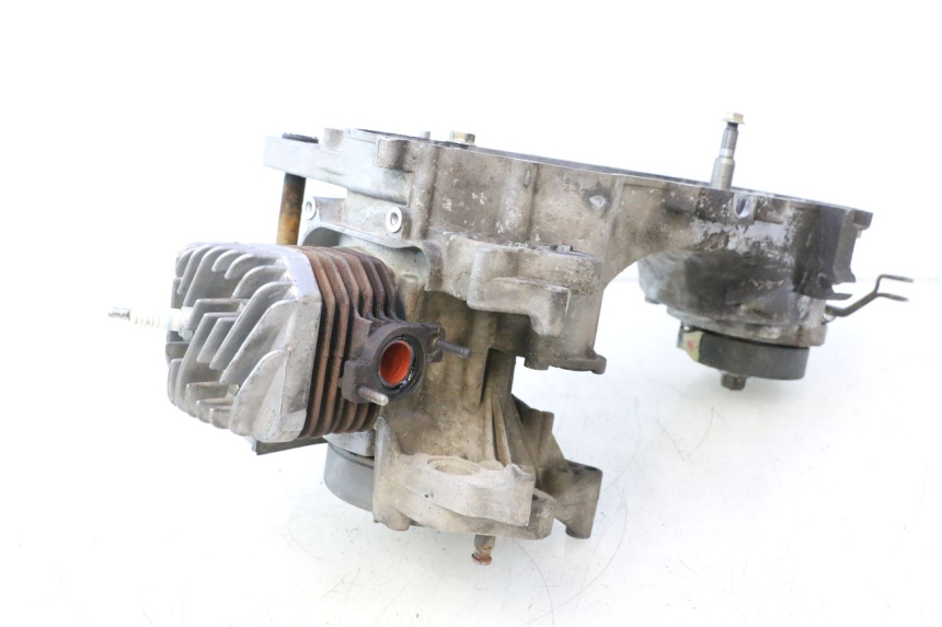photo de MOTOR PEUGEOT STREETZONE NAKED 2T 50 (2014 - 2018) - Otra perspectiva
