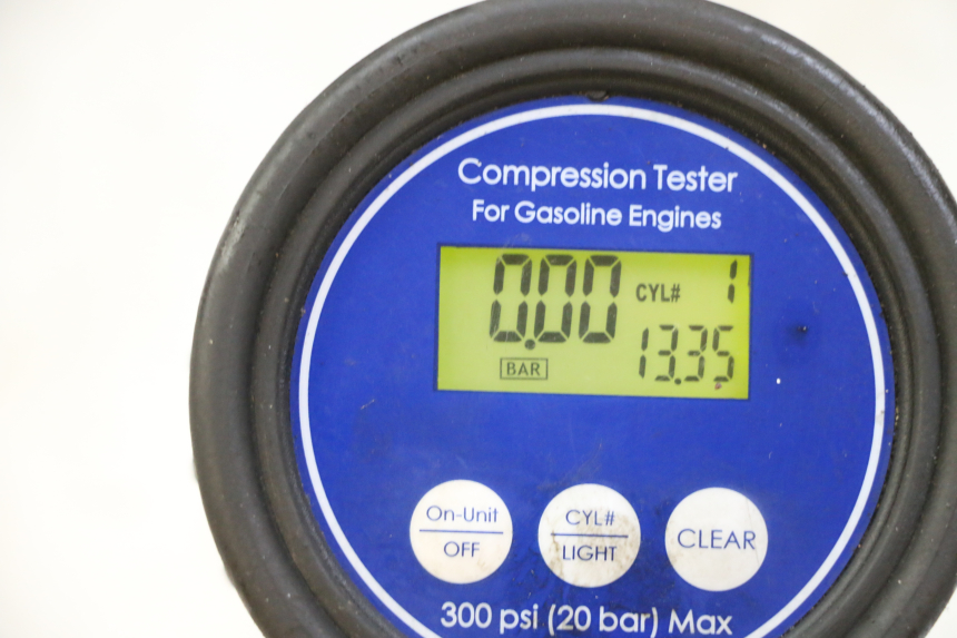 photo de MOTOR KTM SUPERENDURO R 950 (2005 - 2009) - Estado de la superficie y material