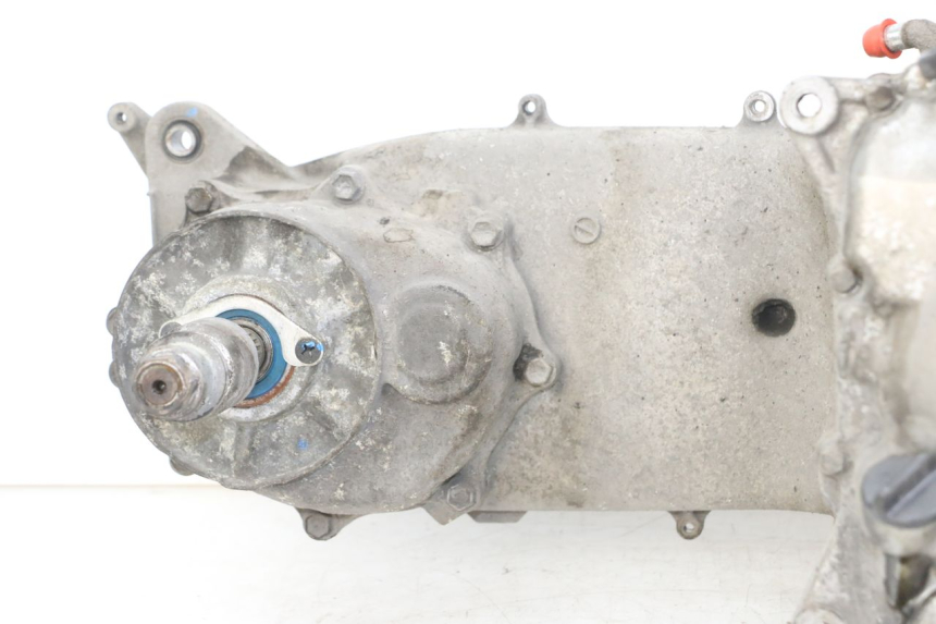 photo de MOTOR SUZUKI BURGMAN 125 (2007 - 2014) - Detalles de los puntos de fijación