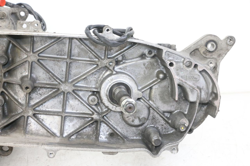 photo de MOTOR SUZUKI BURGMAN 125 (2018 - 2021) - Enfoque en la estructura