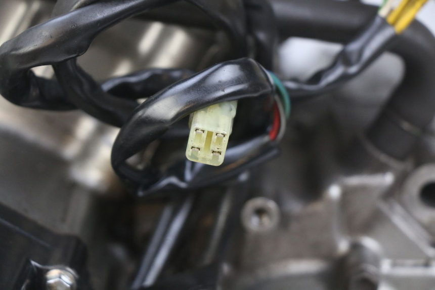 photo de MOTOR SUZUKI SV S 650 (1999 - 2002) - Otra vista del artículo