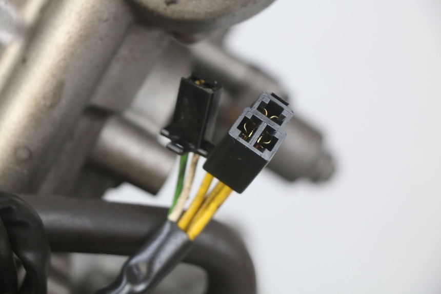 photo de MOTOR SUZUKI SV S 650 (1999 - 2002) - Características distintivas