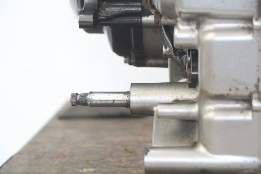 photo de MOTOR SUZUKI SV S 650 (1999 - 2002) - Estado de la superficie y material