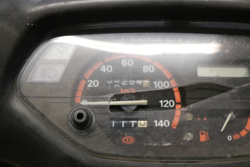 photo de MOTOR PEUGEOT SV 80 (1993 - 1997) - Enfoque en la estructura
