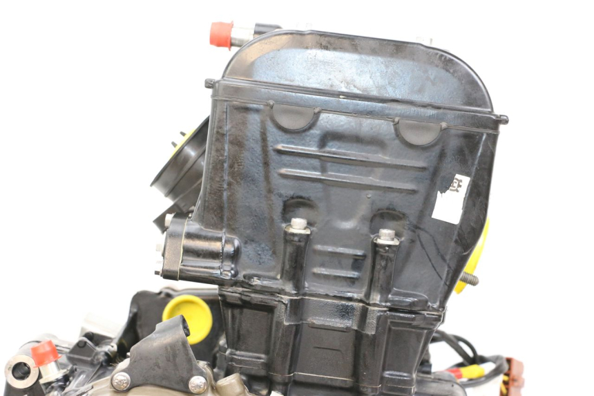 photo de MOTOR HUSQVARNA SVARTPILEN 401 (2018 - 2023) - Inspección visual detallada