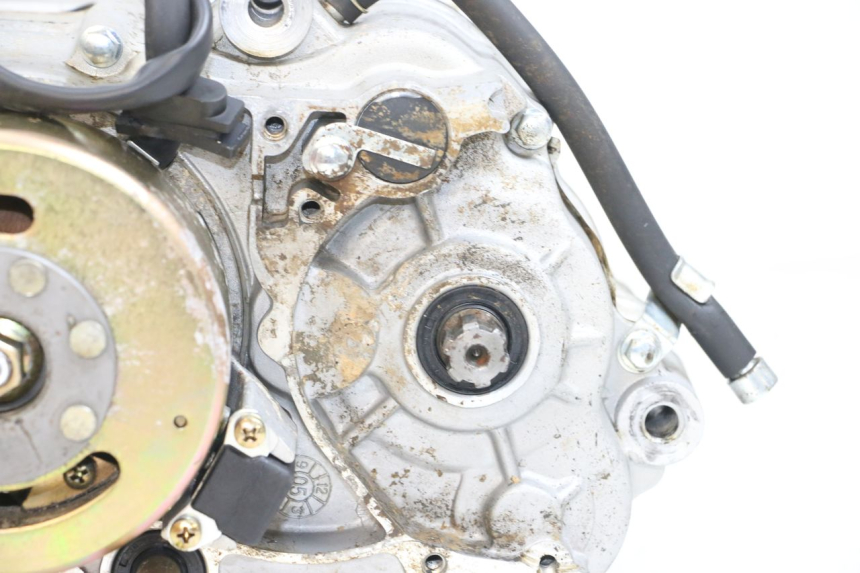 photo de MOTOR MINI MX SX 125 - Zoom sobre los componentes