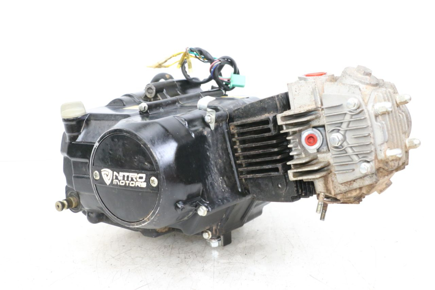photo de MOTOR NITRO MOTORS THUNDER 125 - Estado de la superficie y material