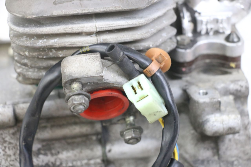 photo de MOTOR PEUGEOT TKR TREKKER FURIOUS 50 (2005 - 2014) - Enfoque en la estructura