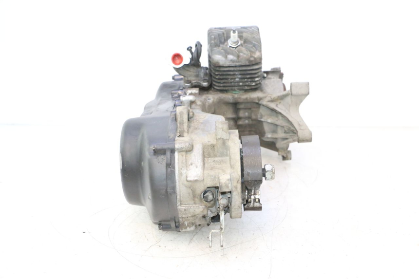 photo de MOTOR PEUGEOT TKR TREKKER FURIOUS 50 (2005 - 2014) - Detalles de los puntos de fijación