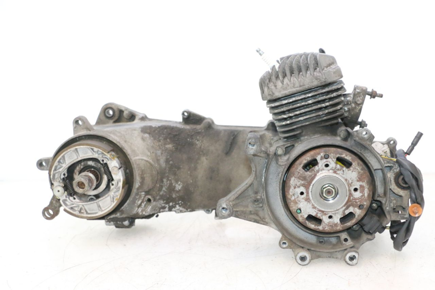 photo de MOTOR PEUGEOT TREKKER TKR 50 (2005 - 2014) - Inspección visual detallada