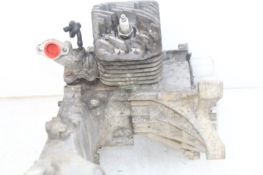 photo de MOTOR PEUGEOT TREKKER 50 (1998 - 2004) - Detalles de los puntos de fijación