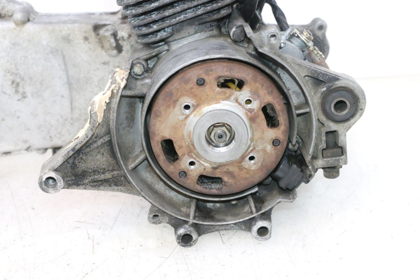 photo de MOTOR PEUGEOT TREKKER 50 (1995 - 2004) - Otra vista del artículo