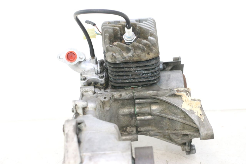 photo de MOTOR PEUGEOT TREKKER 50 (1995 - 2004) - Enfoque en la estructura